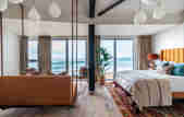Beach loft  - Hotel room with hanging sofa