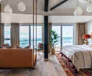 Beach loft  - Hotel room with hanging sofa