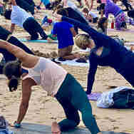 Silent Disco Yoga - Beach - Action - Stretch