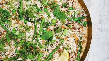 A dish of spring pilau, asparagus, fennel and pea