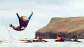 Surf lessons - Wavehunters - fun
