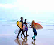 Surf lessons - Wavehunters - groups