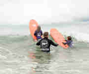 Surf lessons - Wavehunters - children