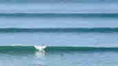Waves - Surf breaks - Clean lines - Photo by Samuel Crosby