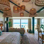 Beach loft - Hotel suite overlooking the sea